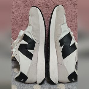 New Balance 237